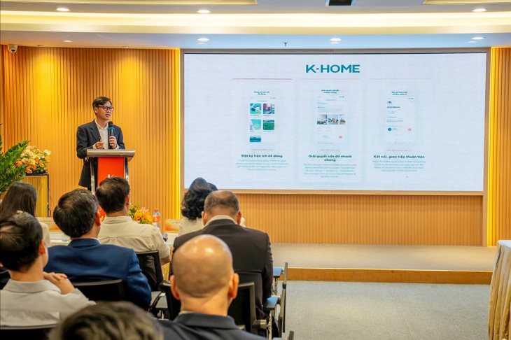 Ông Lê Hồng Nhật đại diện AirCity chia sẻ về nền tảng công nghệ và năng lực thực tiễn của công ty - Ảnh: DNCC